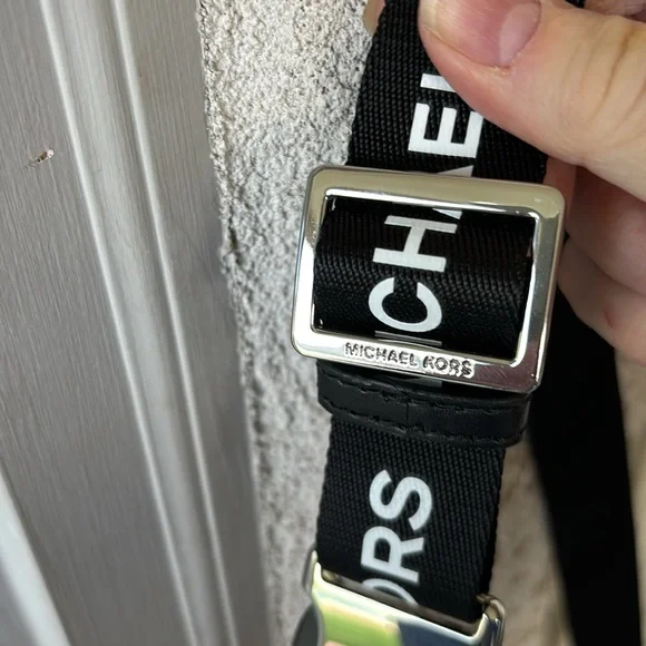 Michael Kors Fanny Pack - Picture 6 of 6